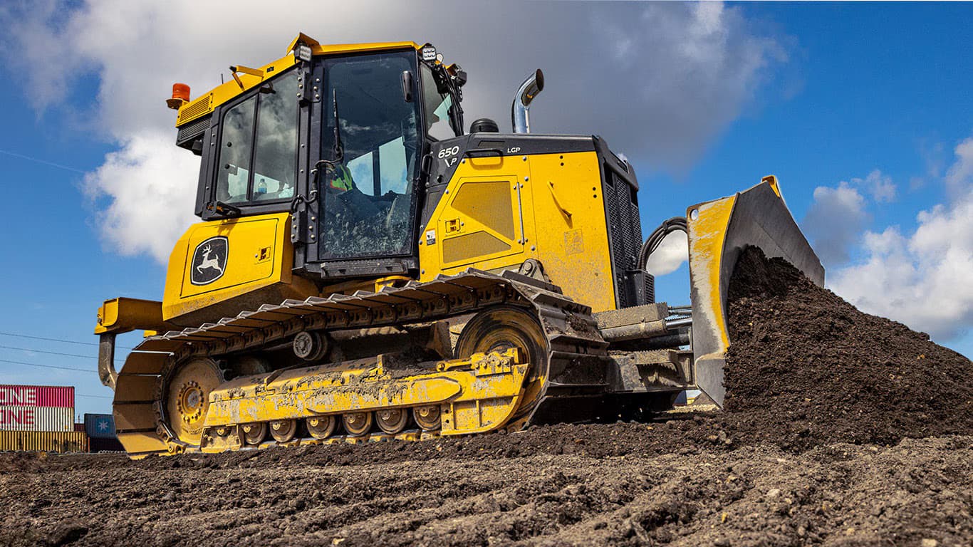 VOLVO EXCAVATOR - 480 C